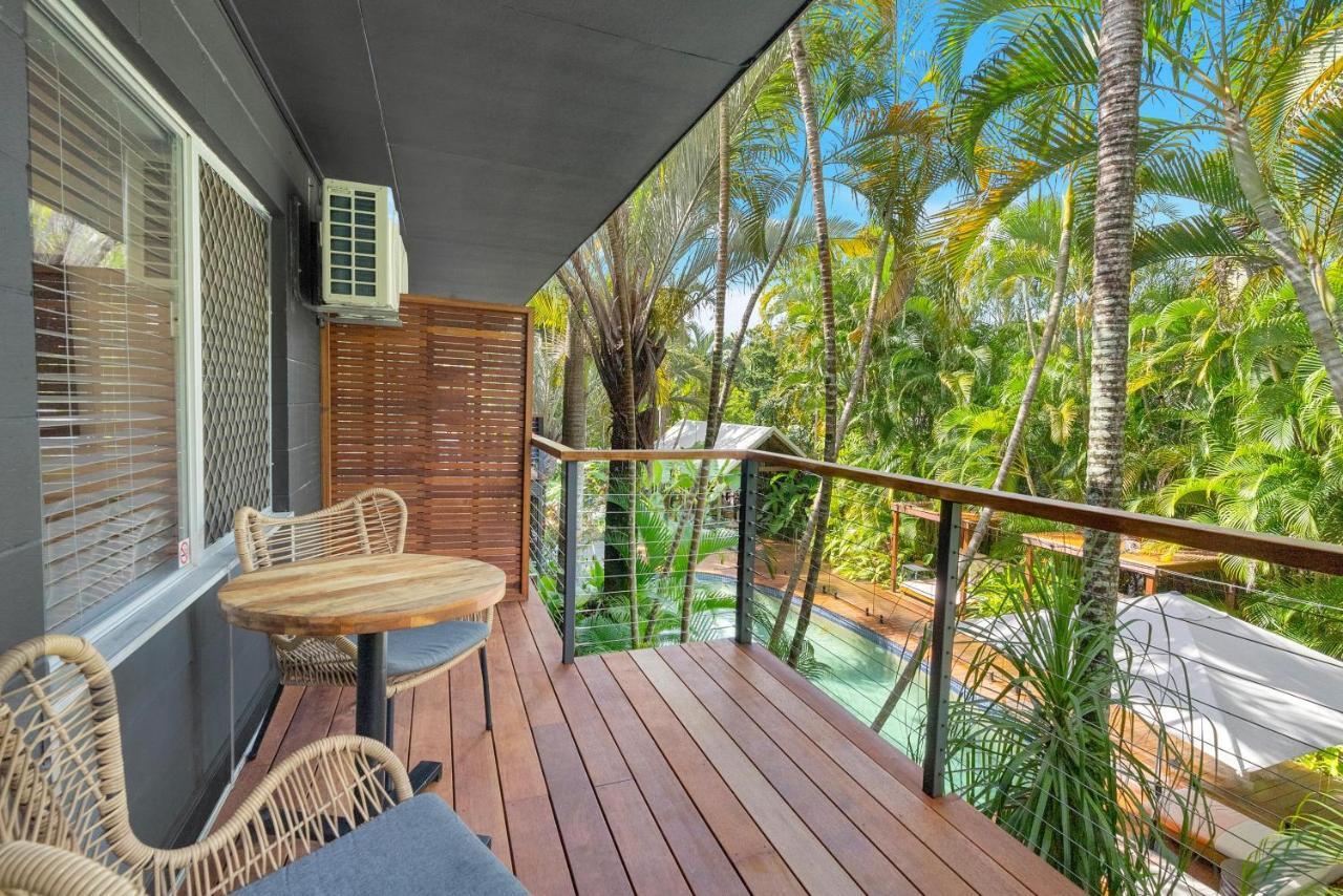 The Palms At Palm Cove Aparthotel Exterior photo