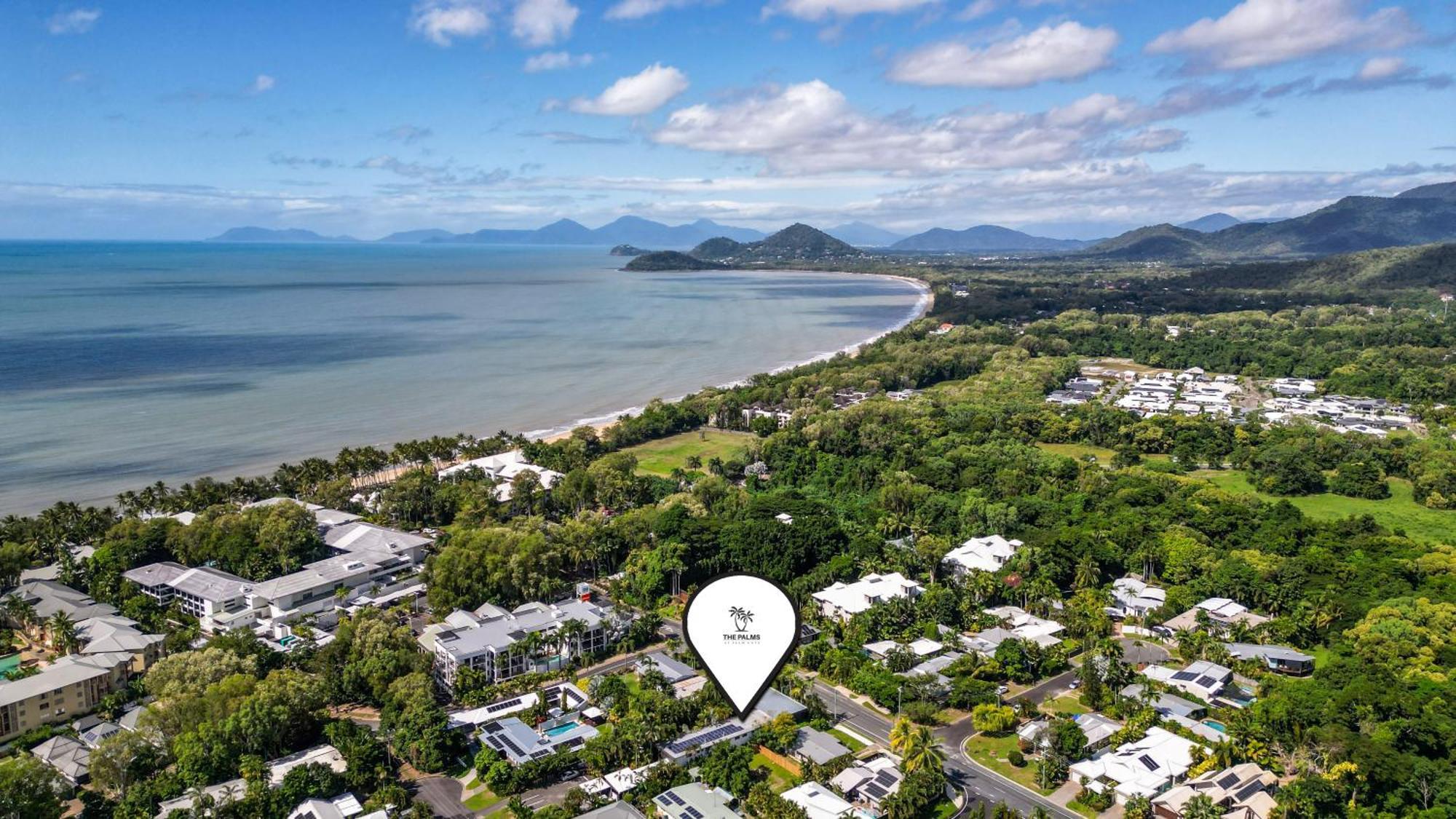 The Palms At Palm Cove Aparthotel Exterior photo